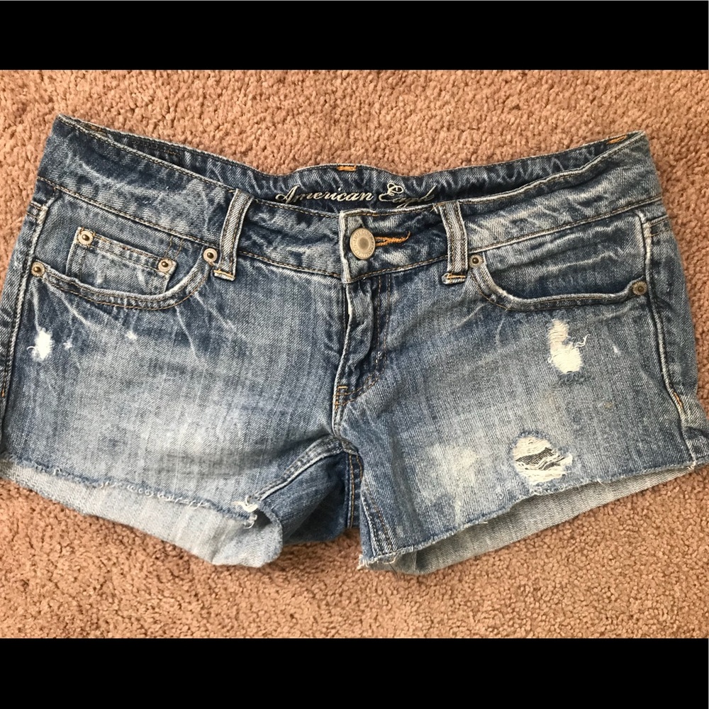 American Eagle lowrise ripped denim shorts